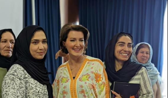 Jahjaga në Shëngjin takon ish-funksionaret afgane që ikën nga regjimi i talebanëve