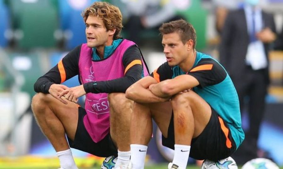 Chelsea “i hakmerret” Barçës, mund t’ia bllokojë transferimin e Azpilicuetas dhe të Alonsos