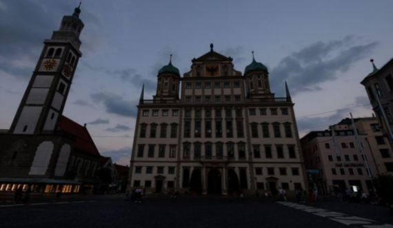 Kërcënimi nga mungesa e gazit shtyn Berlinin në masa drastike, fik dritat në monumente