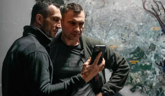 Wladimir dhe Vitali Klitschko japin një intervistë emocionale: Sot është më lehtë të vdesësh për vendin tënd, sesa të jetosh për të