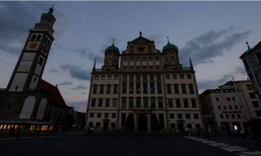 Kërcënimi nga mungesa e gazit shtyn Berlinin në masa drastike, fik dritat në monumente