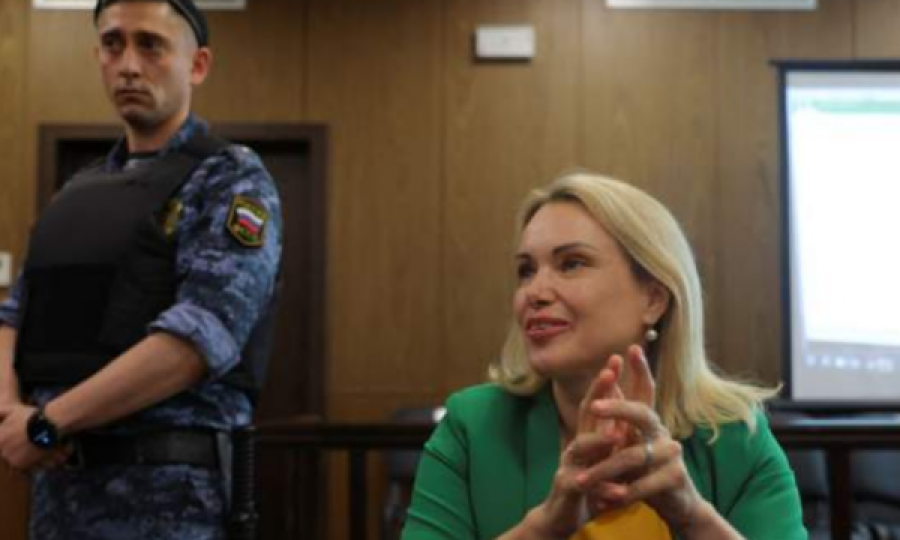 “Mos e besoni propagandën,” gazetarja shpallet fajtore