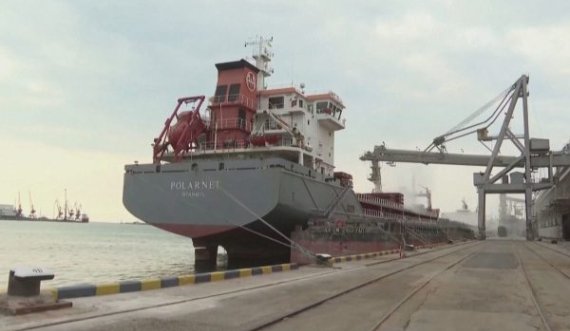 Edhe tri anije me drithëra largohen nga portet e Ukrainës