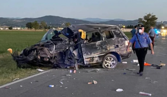 U hodh nga vetura për t’i shpëtuar përplasjes, ndërron jetë shqiptari