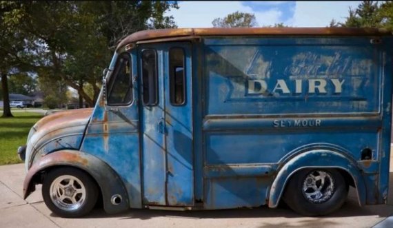 Dikur shërbente për të shpërndarë qumështin, sot është një “bishë” për gara