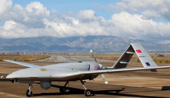 Turqit e “Baykar” ua japin ukrainasve falas tre dronë “Bayraktar”