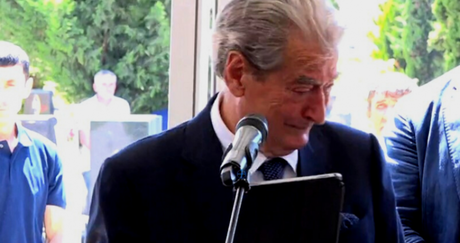 Berisha përlotet në fjalën e lamtumirës për ish-presidentin Nishani