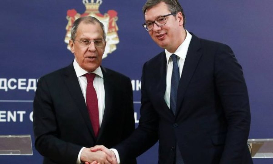 I sanksionuar nga e gjithë Evropa, Vuçiq e pret të hënën në Beograd vartësin e Putinit, ministrin Lavrov