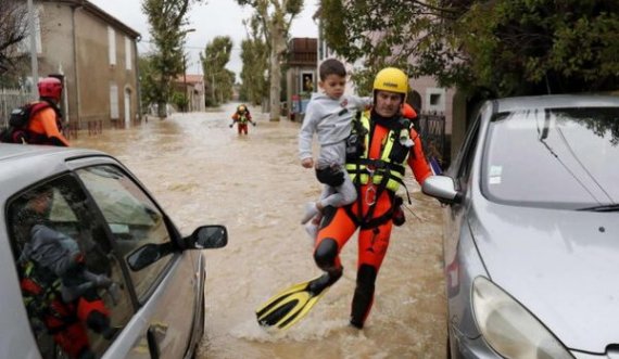Moti i keq përfshin Francën, raportohen viktima dhe dëme të mëdha