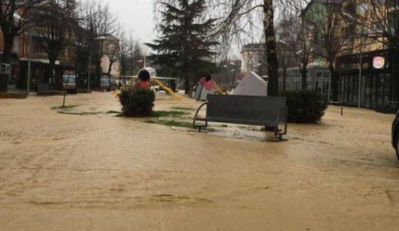 ​Shi sot në Kosovë, mund të vështirësohet situata në vendet e përmbytura