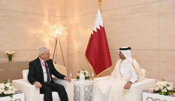 Ku do të mbetet ora 20 mijë dollarëshe që iu dha Xhelal Sveçlës në Katar