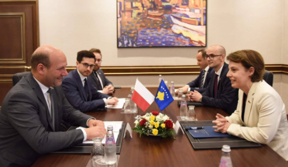 Gërvalla kërkon ndihmë nga Polonia për liberalizimin e vizave