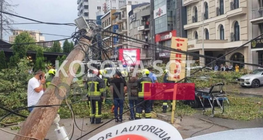 Prishtinë: Bien lisa dhe shtylla, një i vdekur dhe një e lënduar