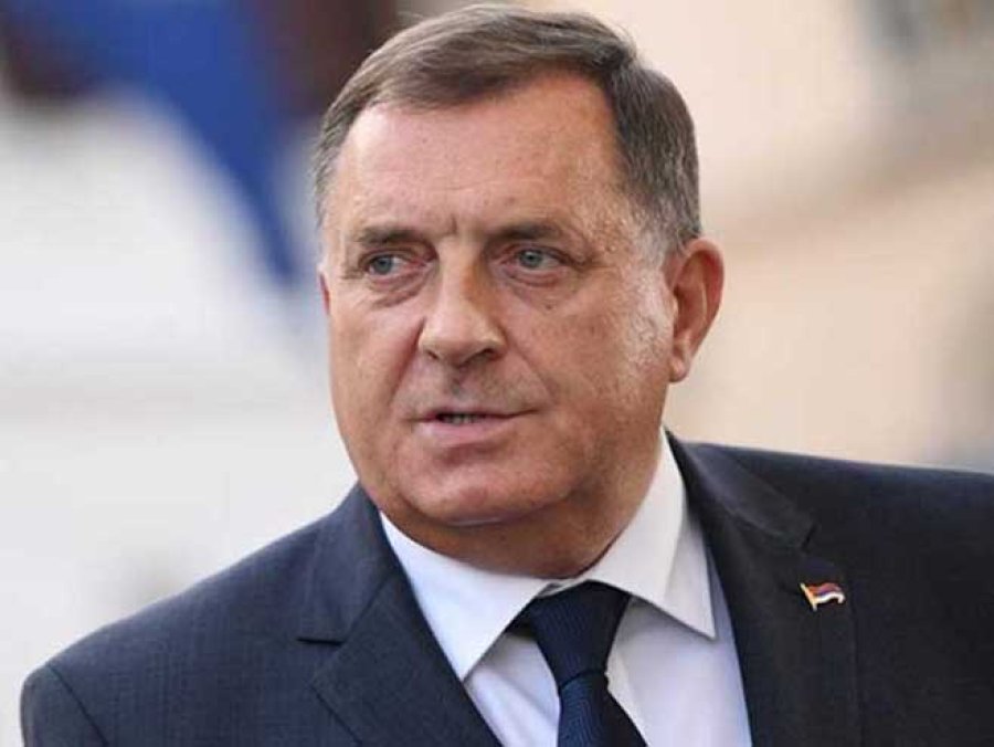 Dodik thotë se plani i shkëputjes është shtyrë nga lufta në Ukrainë