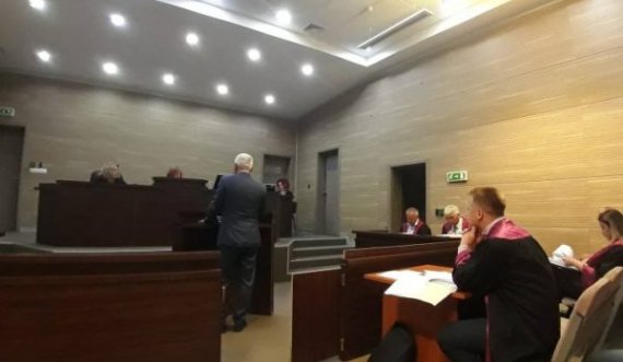 Sveçla në Gjykatë, si dëshmitar për rastin ndaj ish-inspektorëve të Prishtinës