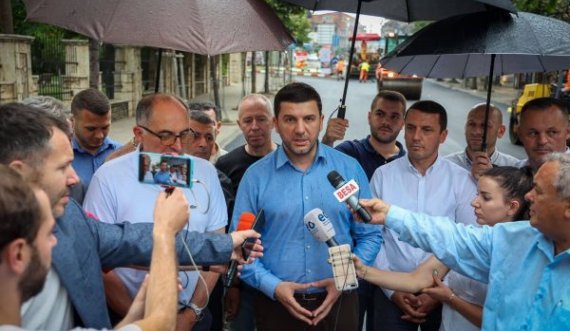 Krasniqi te Totaj në Prizren: Qeveria po e bojkoton këtë komunë