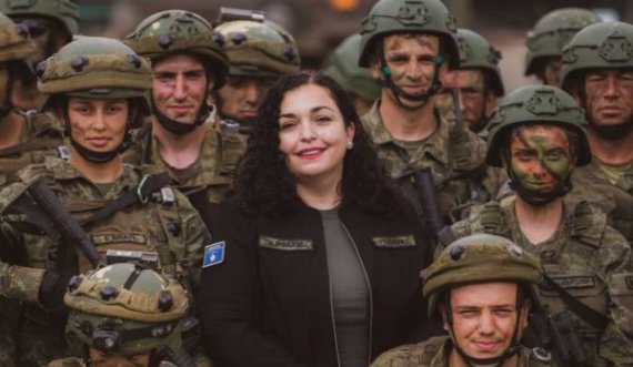 A di Komandantja Supreme e Kosovës të përdorë armë?