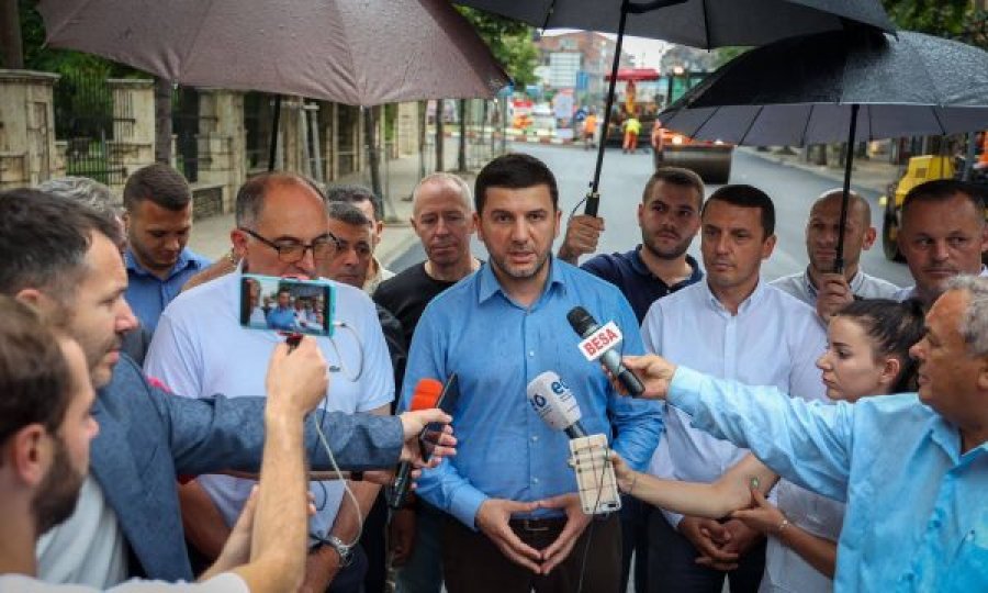 Krasniqi te Totaj në Prizren: Qeveria po e bojkoton këtë komunë