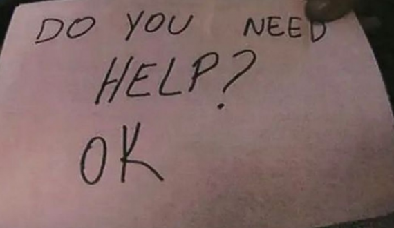 “A ke nevojë për ndihmë?”, shënimi që shpëtoi 11 vjeçarin nga njerku abuzues në restorant
