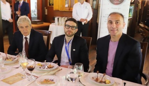 Djali i Sorosit takon Ali Ahmetin e Artan Grubin në Ohër