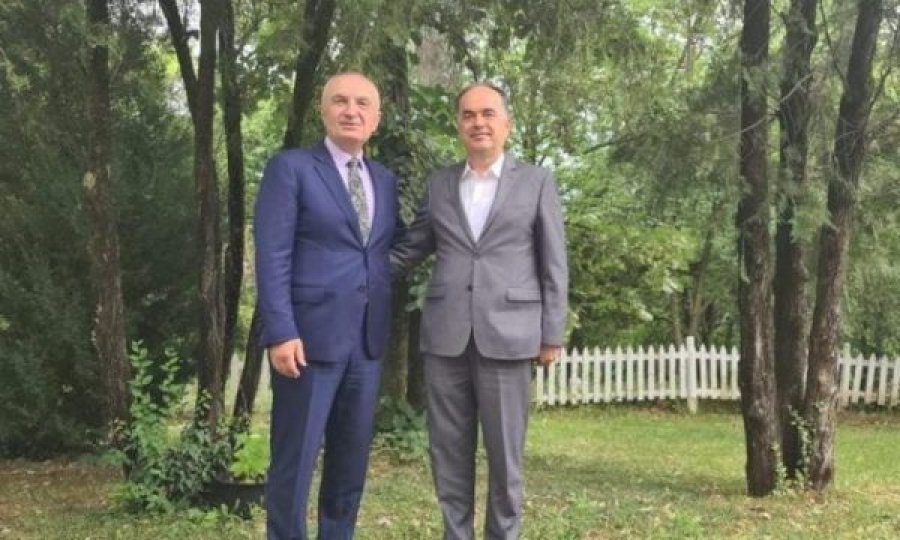 Presidenti Meta zhvillon takim me pasardhësin e tij Bajram Begaj