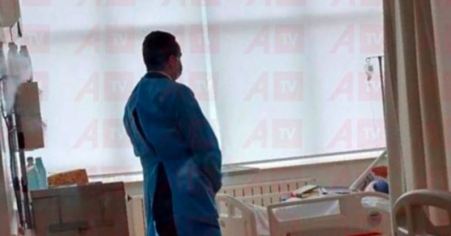 Kurti në spital për ta vizituar ministrin Latifi i cili u operua sot