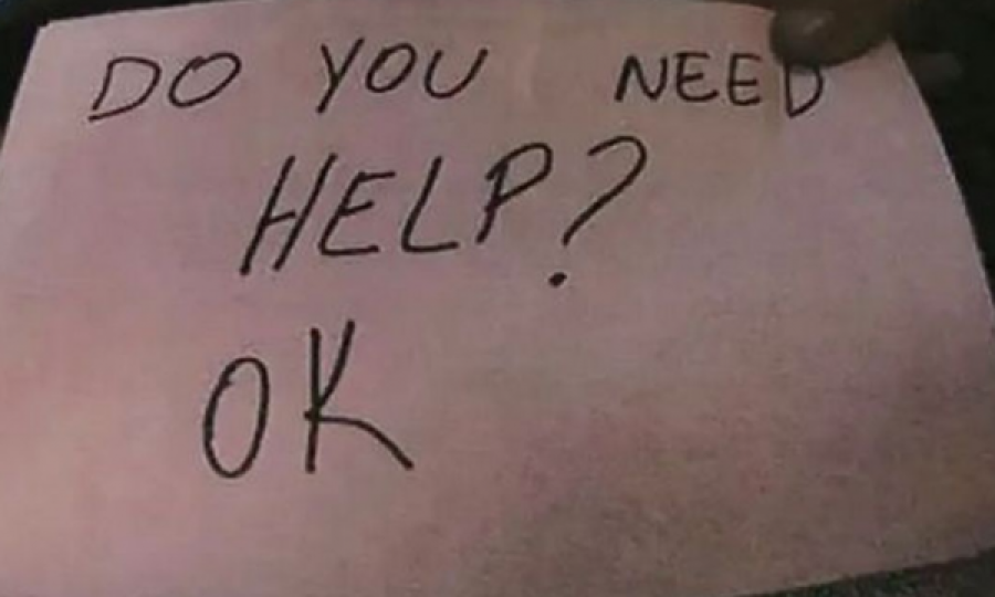 “A ke nevojë për ndihmë?”, shënimi që shpëtoi 11 vjeçarin nga njerku abuzues në restorant
