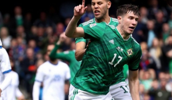 Irlanda e Veriut shkrin epërsinë e dy golave dhe nxjerr një pikë ndaj Qipros