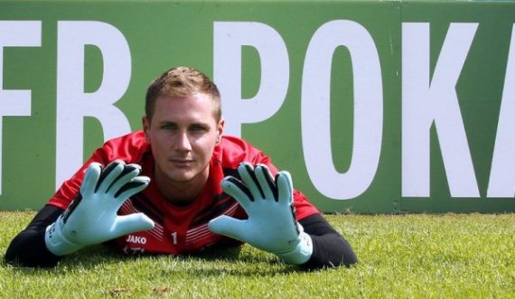 Ish-portieri gjerman Pellatz mban kamp në Kosovë