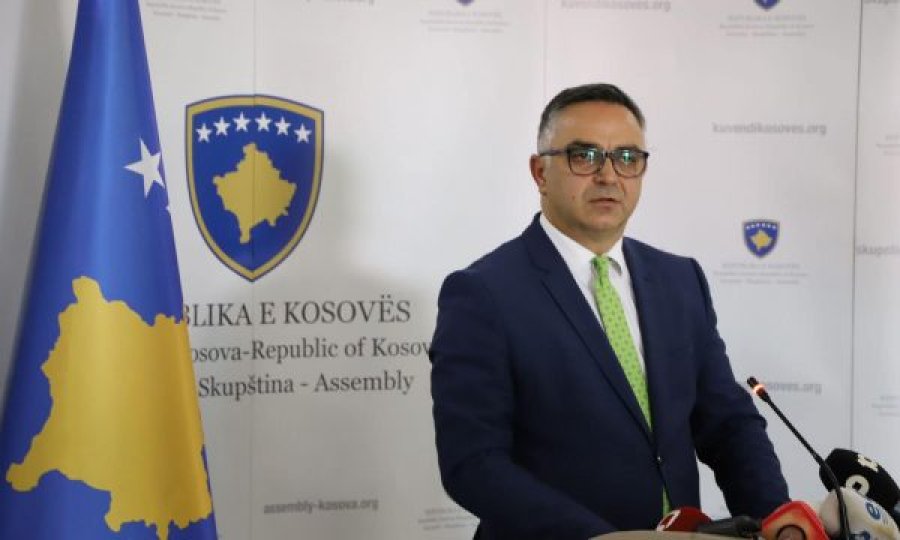 Besnik Tahiri: Kosova në kolaps ekonomik, Qeveria të veprojë