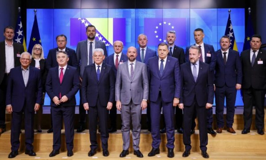 “Marrëveshje për shtet funksional”, çfarë nënshkruan liderët e Bosnjës në prani të Bashkimit Europian?