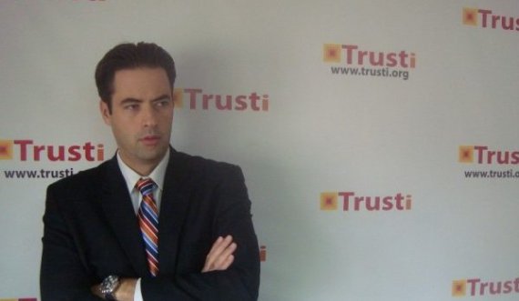 Drejtori i Trustit tërhoqi mjetet e Trustit, të ardhura vjetore rreth 50 mijë euro