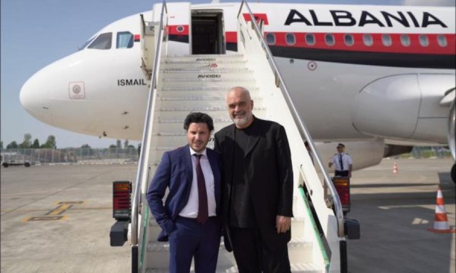 Abazoviq dhe Rama në Kiev me “Air Albania”