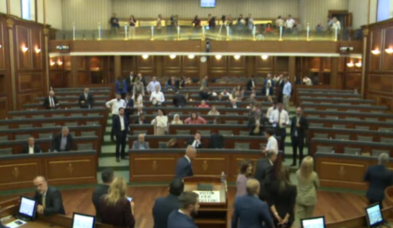 Kush bën më së shumti gafa tek politikanët?