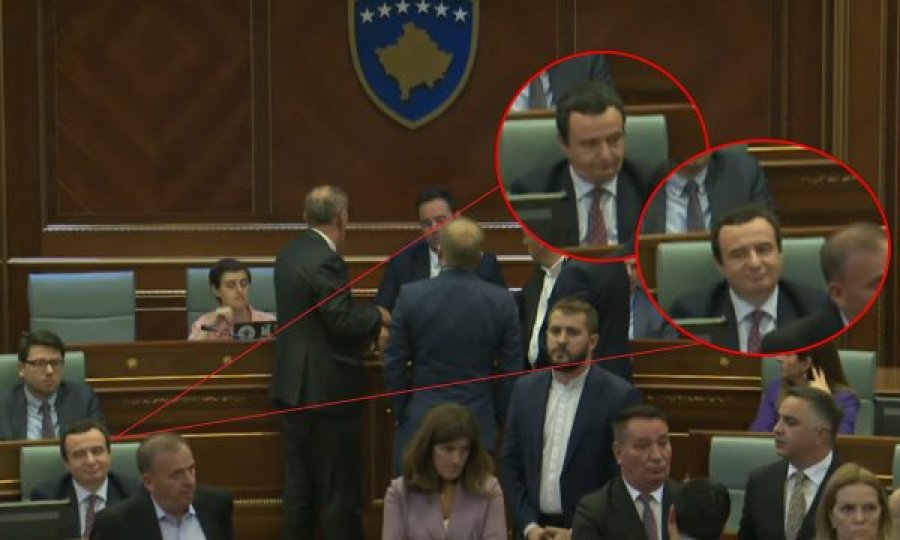 Mimika e Kurtit pasi Tahiri me deputetët tjerë të PDK-së e ‘bllokuan’ foltoren e Kuvendit