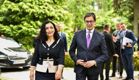 Presidentja Osmani takon presidentin Stevo Pendarovski