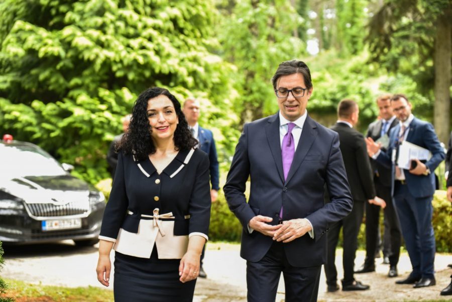 Presidentja Osmani takon presidentin Stevo Pendarovski