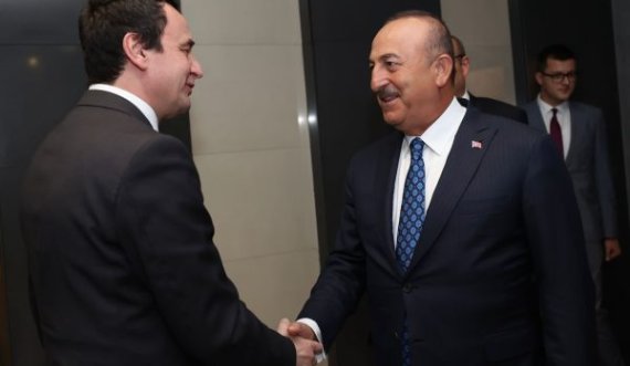 Turqia i kërkon bashkëpunim Kurtit