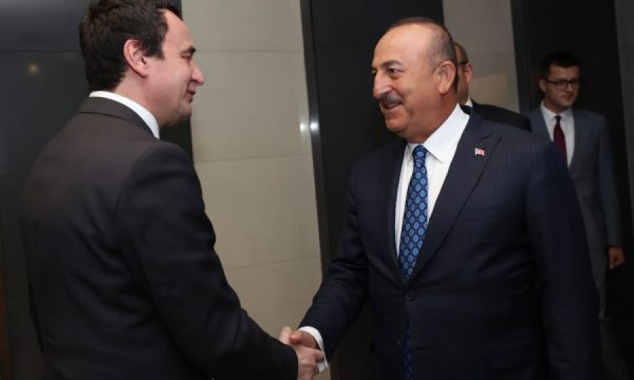 Turqia i kërkon bashkëpunim Kurtit