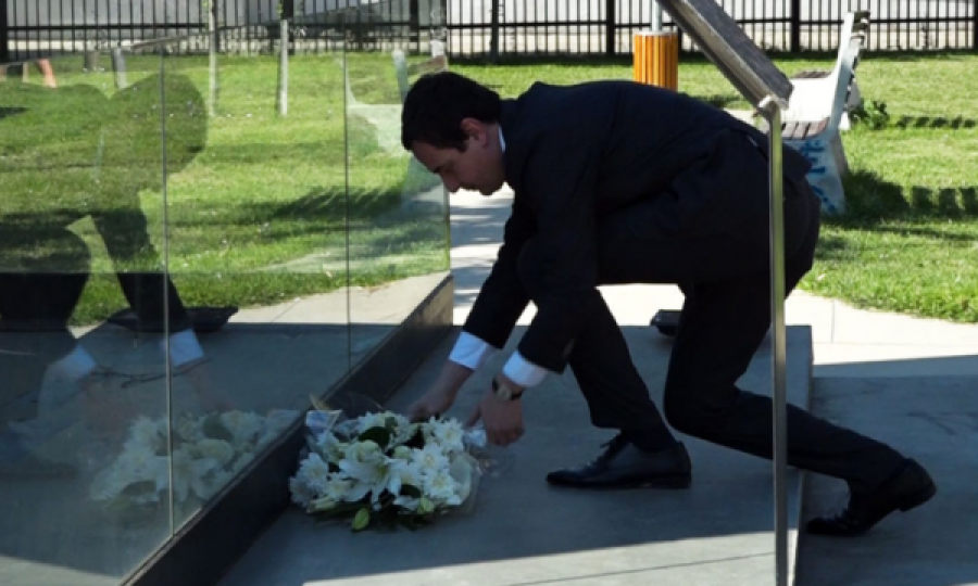 Kurti bën homazhe te “Heroinat”