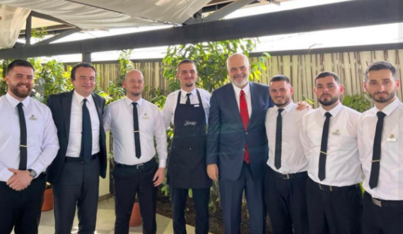 Rama me fjalë vlerësuese për Kurtin dhe kamarierët: Djemë të mirë