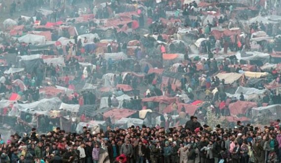 ​Dita Botërore e Refugjatëve, shqiptarët e Kosovës u bënë të tillë dy dekada më parë