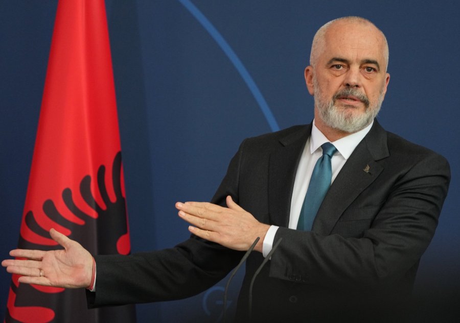 Kryeministri i Shqipërisë  është “talent” për retorika, mashtrime, dukje, zhurma, simbolika e reklama  falsopatriotike