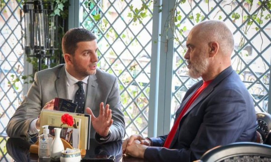 Rama takon kreun e PDK’së Memli Krasniqin