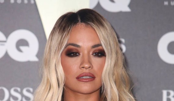 Pas performancës për “Cartier”, Rita Ora fotografohet duke shijuar pushimet në Madrid