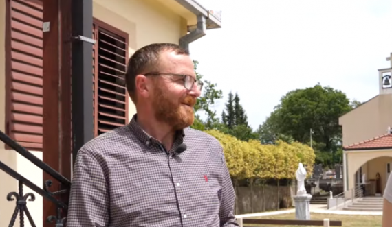 Ky është ish-luftëtari i UÇK-së që u bë prift në Ulqin, ai ka vizituar 99% të tokave shqiptare