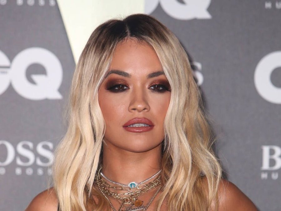 Pas performancës për “Cartier”, Rita Ora fotografohet duke shijuar pushimet në Madrid