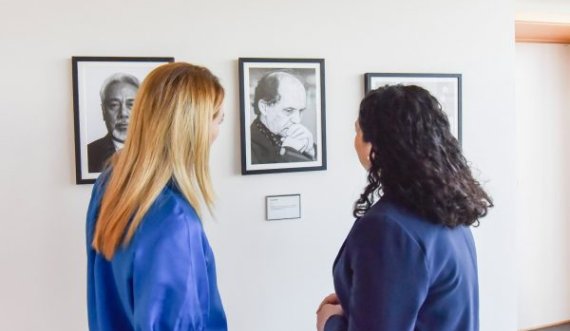 Fotoja e Ibrahim Rugovës në Parlamentin Evropian, Osmani: Moment i veçantë