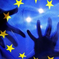 Kosova me politikë të përçarë fatale përballë sfidave globale që rrezikojnë edhe interesat tona nacionale