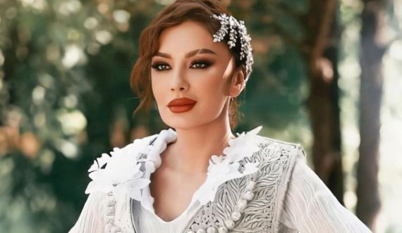 Diva Adelina Ismaili nusja më e bukur në estradë